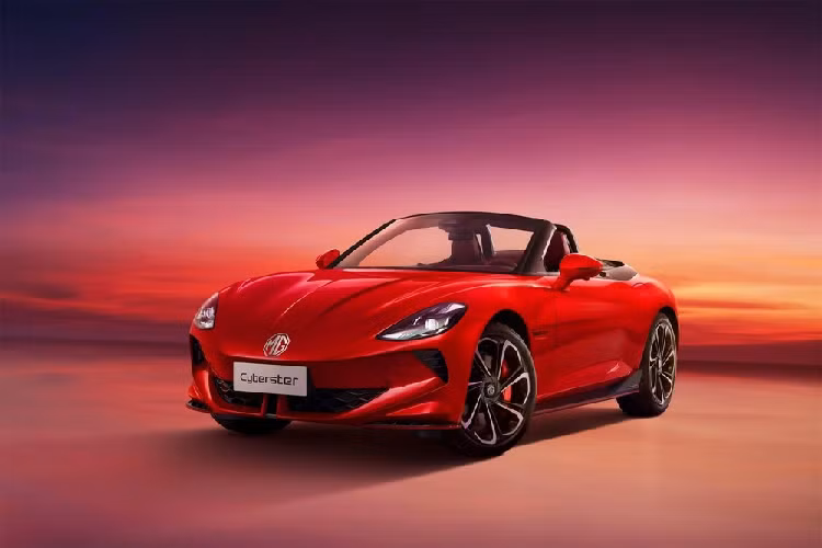 Xe sẽ chính thức bán ra tại thị trường châu Âu vào mùa hè năm 2024, giá xe MG Cyberster 2024 dự kiến từ 55.000 bảng Anh (tương đương 1,6 tỷ đồng) cho bản 1 động cơ cùng hệ dẫn động sẽ sản sinh công suất 310 mã lực.