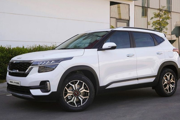 Kia Seltos tăng giá bán 4 bản trang bị thêm Kia Connect Lite gồm Seltos bản 1.4L Turbo; 1.6 Premium; 1.4 X-Line và 1.4L GT-Line thêm 5 triệu đồng. Các bản khác không trang bị KCL thì giữ nguyên giá. 