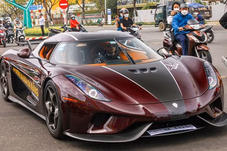 Khác với những siêu xe triệu đô mà mình đang trải nghiệm, Koenigsegg Regera ở 1 đẳng cấp khác khi là dòng xe megacar và còn không có hộp số. Thay vào đó, hãng siêu xe Thụy Điển sẽ sử dụng cơ cấu truyền động trực tiếp Direct Drive cho mẫu megacar Regera của mình.
