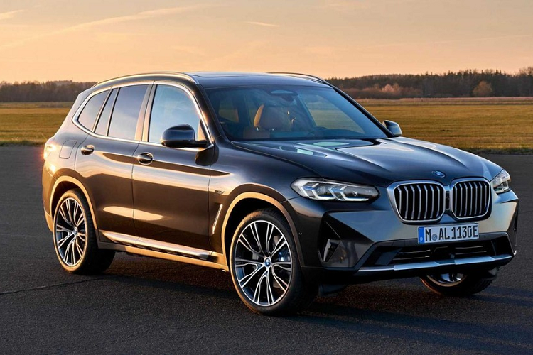  BMW X3: 65.799 xe Xếp phía sau X5 là X3 - mẫu SUV hạng sang khác của thương hiệu BMW. So với X5, BMW X3 rẻ hơn và có kích thước nhỏ hơn. Doanh số của BMW X3 tại Mỹ trong năm ngoái cũng khiêm tốn hơn khi đạt 65.799 xe.