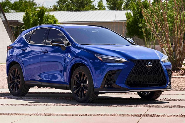  Lexus NX: 49.002 xe NX là mẫu xe Lexus thứ 3 lọt vào top 10 ôtô hạng sang bán chạy nhất tại Mỹ năm 2022 nhờ thành tích 49.002 xe. Tương tự các đối thủ, Lexus NX cũng đa dạng về lựa chọn động cơ, từ máy xăng 4 xi-lanh tăng áp, hybrid truyền thống cho đến plug-in hybrid.