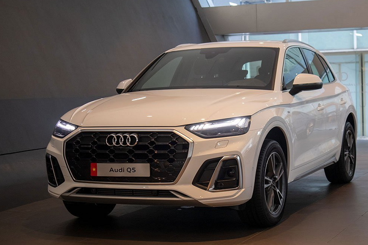 Nhờ đó mà Audi có thể bán gần 63.000 chiếc Q5 cho khách hàng Mỹ trong năm ngoái, thua kém không đáng kể so với 2 đối thủ BMW và Mercedes-Benz.