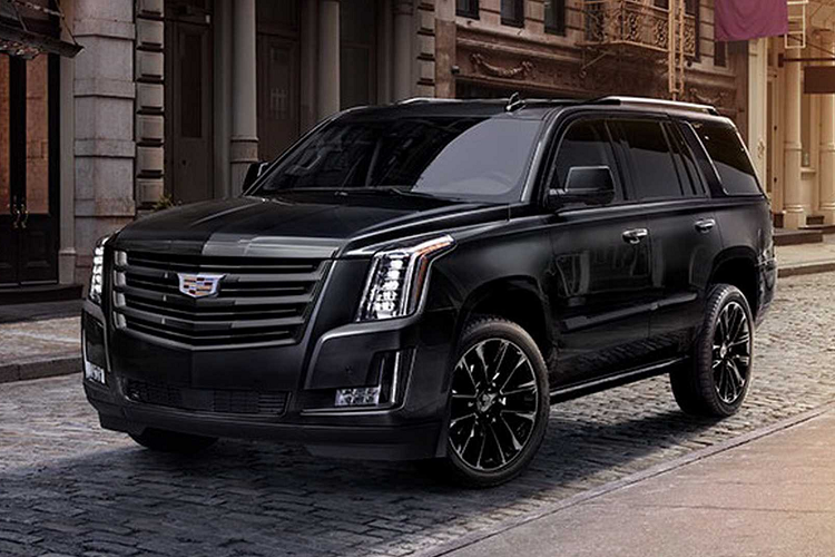 So với các mẫu xe kể trên, Cadillac Escalade có kích thước và giá bán đều nhỉnh hơn đáng kể. Bên cạnh đó, Cadillac Escalade cũng là mẫu xe duy nhất trong top 10 này có hệ thống hỗ trợ lái bán tự động và động cơ diesel.