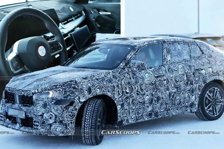 Phiên bản BMW X2 M35i 2024 mạnh mẽ hơn sẽ dùng động cơ 4 xi-lanh tăng áp với công suất tối đa 302 mã lực và mô-men xoắn cực đại 450 Nm. Những khách hàng muốn một phiên bản thân thiện với môi trường hơn có thể lựa chọn BMW iX2 2024.