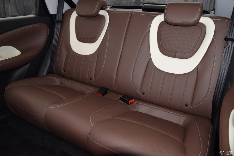 SAIC-GM-Wuling cũng chia sẻ thêm, sau 2 tuần ra mắt, tổng cộng có 10.000 chiếc xe điện Wuling Bingo 2023 đã đến tay khách hàng cũng như các đại lý. Tính hết tháng 4 vừa qua, doanh số mà Wuling Bingo 2023 mang về là 16.383 chiếc được bán ra, 1 thành công hết sức ấn tượng.