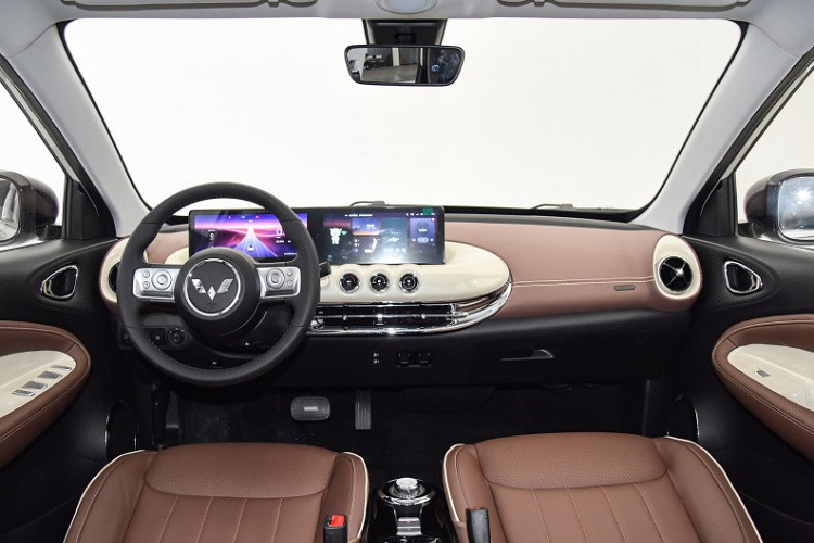 Cụ thể, đợt giao xe đầu tiên của họ là 522 xe điện Wuling Bingo 2023 được giao trong tháng 3, cần nhớ rằng, hãng này ra mắt xe Wuling Bingo 2023 vào ngày 29 tháng 3, tức chỉ còn 2 ngày nữa là hết tháng.