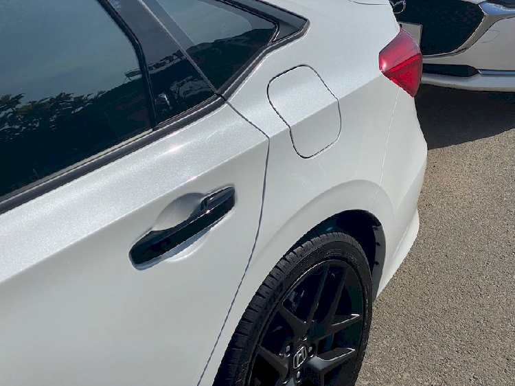 Mua Honda Civic RS bi lech mau son, khach hang duoc doi xe moi-Hinh-2