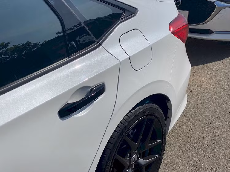 Mua Honda Civic RS bi lech mau son, khach hang duoc doi xe moi-Hinh-2