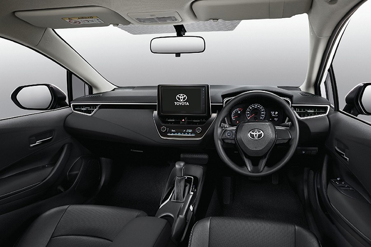 Với những thay đổi này, giá của bản 1.6 G đã tăng 15.000 Baht (khoảng 10 triệu đồng). Tiếp đến là bản 1.8 Sport với lưới tản nhiệt mới với mắt lưới hình đa giác. Tiếp đến là đèn sương mù trước dạng LED mới với viền mạ crôm trang trí xung quanh. Thay đổi tiếp theo trong ngoại hình của bản 1.8 Sports là bộ vành hợp kim 17 inch với thiết kế mới.