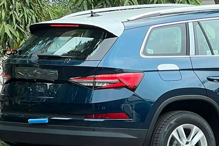 Như thông tin đã đưa, mẫu xe SUV Skoda Kodiaq sẽ được định vị trong phân khúc crossover hạng trung, tương tự Hyundai SantaFe, Kia Sorento và Mazda CX-8 đang bán ra tại thị trường Việt Nam.