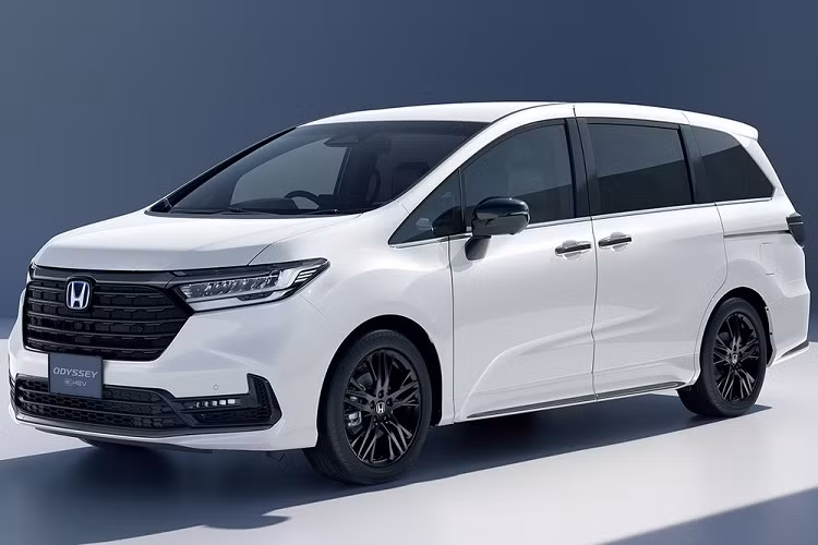 Dây chuyền lắp ráp Honda Odyssey thế hệ mới ở nhà máy Saitama, Nhật Bản, đã bị ngừng lại vào hồi tháng 11/2021 trong khi xe tồn kho tiếp tục được bán nốt đến tháng 9/2022. Sau hơn 1 năm, mẫu MPV cỡ lớn này đã quay trở lại thị trường Nhật Bản nhưng dưới dạng xe nhập khẩu nguyên chiếc từ Trung Quốc. 
