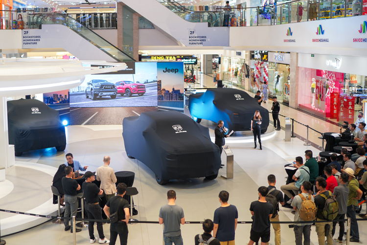 Theo đại diện nhà phân phối cho biết, "Ram 1500 Rebel đã tái định nghĩa hoàn toàn khái niệm về một chiếc xe bán tải, vượt qua mọi giới hạn về khả năng, tiện nghi và công nghệ. Điều này biến nó trở thành lựa chọn lý tưởng cho những người yêu thích sự nổi bật và muốn sở hữu một chiếc xe bán tải có thiết kế thể thao nổi bật, mạnh mẽ và hiệu năng cao".