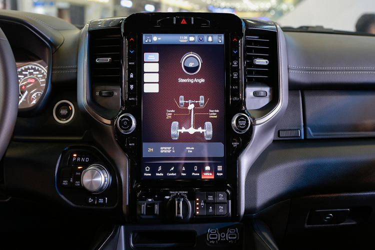 Tại Việt Nam, các mẫu RAM 1500 đang được phân phối chính hãng 4 phiên bản, gồm: Rebel giá từ 5,288 tỷ đồng, Laramie giá từ 5,788 tỷ đồng, Longhorn giá từ 6.088 tỷ đồng và TRX có giá 8,1 tỷ đồng.