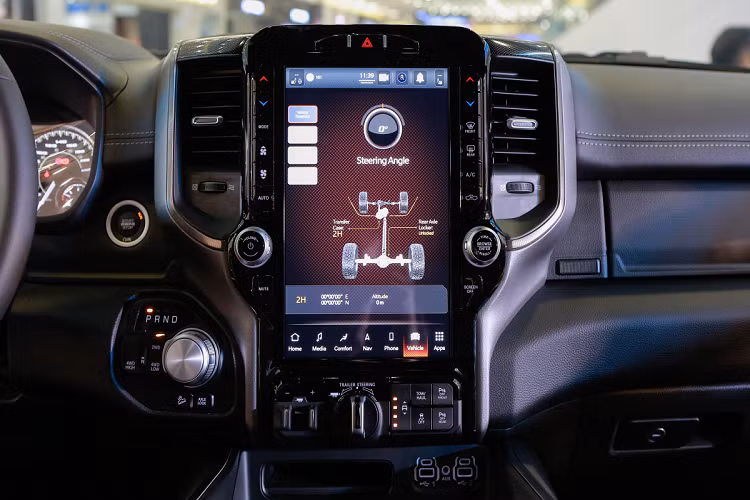 Tại Việt Nam, các mẫu RAM 1500 đang được phân phối chính hãng 4 phiên bản, gồm: Rebel giá từ 5,288 tỷ đồng, Laramie giá từ 5,788 tỷ đồng, Longhorn giá từ 6.088 tỷ đồng và TRX có giá 8,1 tỷ đồng.