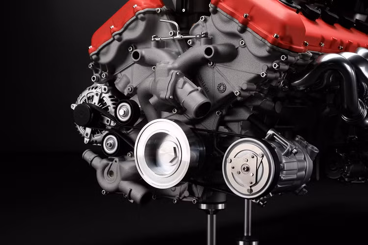 "Đây có thể là động cơ hút khí tự nhiên cuối cùng của Ferrari và chúng tôi rất vui được hợp tác cùng các nhóm thiết kế và kỹ thuật tại Ferrari để nắm bắt phần lịch sử ô tô hiện đại này và thể hiện nó ở tỷ lệ 1:4".