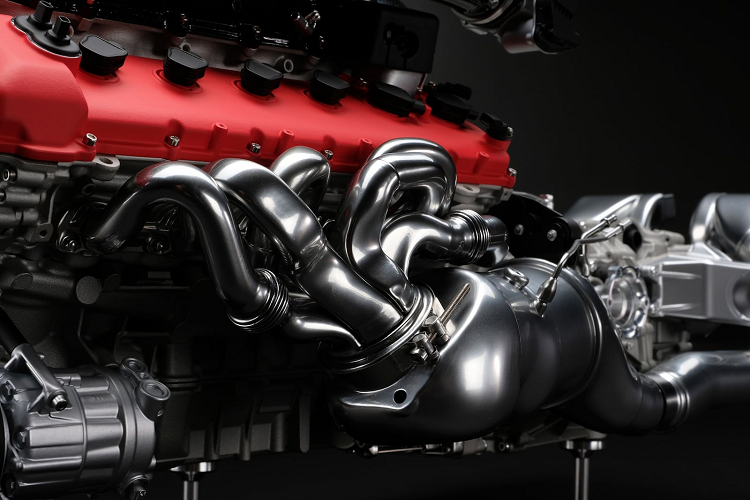 Những gì bạn thấy là bản sao tỷ lệ 1:4 của khối động cơ F140HC với hộp số 7 cấp. Ngay lúc này, các nhà sưu tập xe mô hình có thể bổ sung phiên bản động cơ đặc biệt của Amalgam.