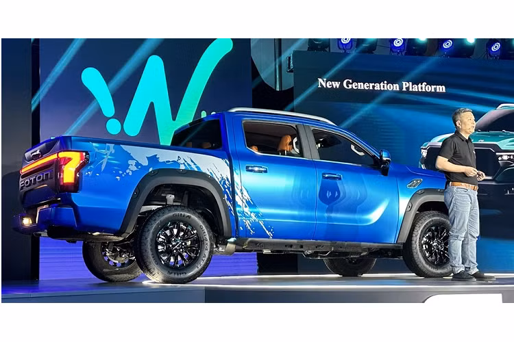 Về ngoại hình, bán tải Foton Mars 7 và Mars 9 áp dụng 2 phong cách thiết kế mặt trước khác nhau, nhưng hình dạng tổng thể khiến nhiều người liên tưởng đến các phiên bản cũ, chẳng hạn thiết kế lưới tản nhiệt và đèn pha phía trước của Mars 7 giống với Foton General G9 hiện tại.