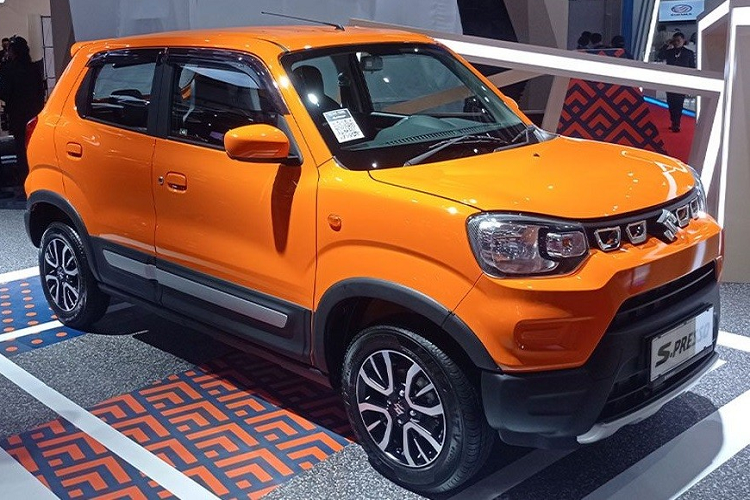 Tại triển lãm IIMS 2023 diễn ra tại Indonesia, hãng Suzuki không chỉ giới thiệu mẫu SUV cỡ B mới mang tên Grand Vitara. Bên cạnh đó, hãng còn ra mắt cả phiên bản nâng cấp nhẹ của mẫu SUV đô thị cỡ nhỏ Suzuki S-Presso 2023 mới. Đây là mẫu xe đã lần đầu tiên trình làng tại Indonesia vào năm ngoái.