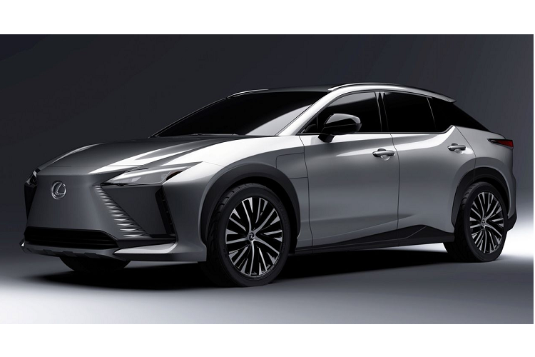 Chưa hết, bên trong mẫu SUV hạng sang này còn có bảng đồng hồ kỹ thuật số, màn hình cảm ứng trung tâm 14 inch, núm xoay chuyển số, hệ thống đóng/mở cửa chỉnh điện, ghế bọc da lộn Ultrasuede và cửa sổ trời toàn cảnh Panorama có tính năng chống chói.