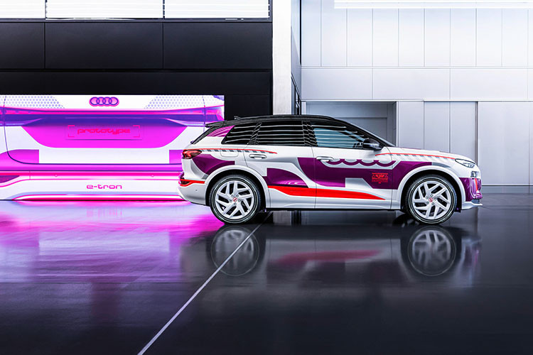 Đến Audi Q6 e-tron 2024 thế hệ mới này thì điều này đã làm được trên cả đèn ban ngày và số tấm OLED cũng được gia tăng gấp 10 lần.