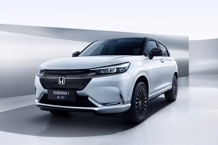 Ngay từ thời điểm đó, giới báo chí đã dự đoán hãng Honda sẽ bán ôtô điện ở thị trường Thái Lan trong thời gian tới. Đúng như dự đoán, Honda e:NS1/e:NP1 2024 mới có thể sẽ được bán ở thị trường Thái Lan ngay trong năm 2023 này.