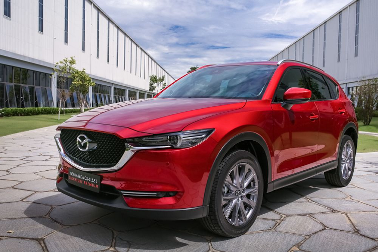  Mazda CX-5 Với ngoại hình trung tính, nội thất sang trọng, Mazda CX-5 là một trong những mẫu xe dưới 1 tỷ đồng đáng mua nhất trong phân khúc crossover cỡ C tại Việt Nam.