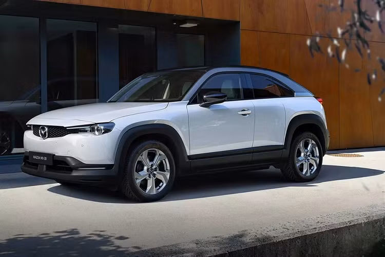 Ban kem ca VinFast VF8 tai My, oto dien Mazda MX-30 EV bi “khai tu“