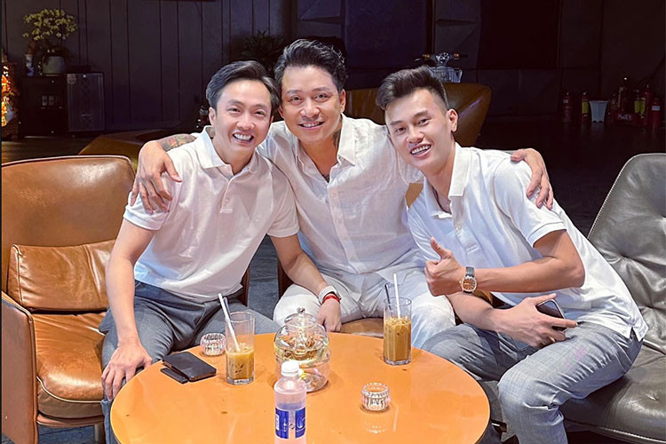 Mới đây, nam ca sĩ Tuấn Hưng đã chia sẻ thông tin về việc hành trình siêu xe Car Passion sẽ chính thức được tổ chức lại, sau 3 năm "chủ tịch" của nhóm này là tay chơi siêu xe Cường Đô la đã tuyên bố tạm dừng mọi hoạt động để lo cho cuộc sống riêng của mình.