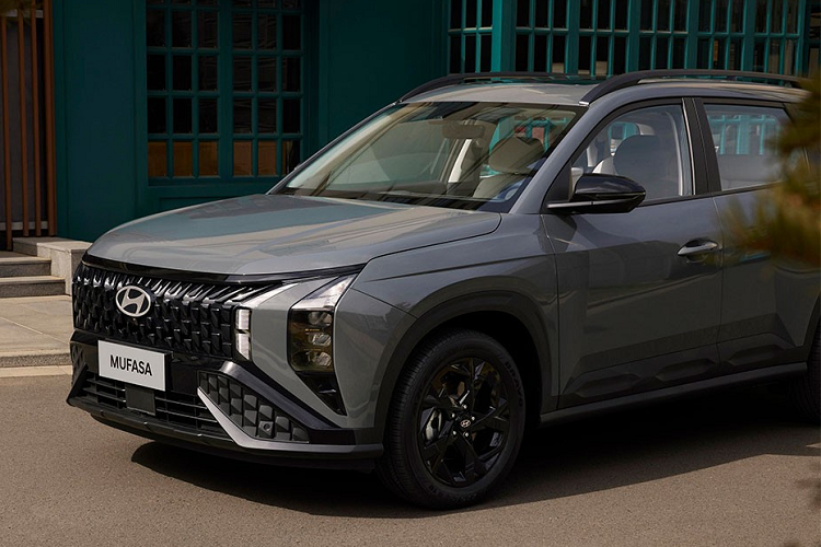 Là sản phẩm mới đầu tiên được tung ra dưới kế hoạch có tên "New Plan 2025" của liên doanh Beijing Hyundai, Hyundai Mufasa tại Trung Quốc được áp dụng phong cách thiết kế hoàn toàn mới. Ở khu vực đầu xe, mẫu SUV cỡ C này được trang bị lưới tản nhiệt hình chữ "H" đối xứng với mắt lưới hình học sơn màu đen bóng.