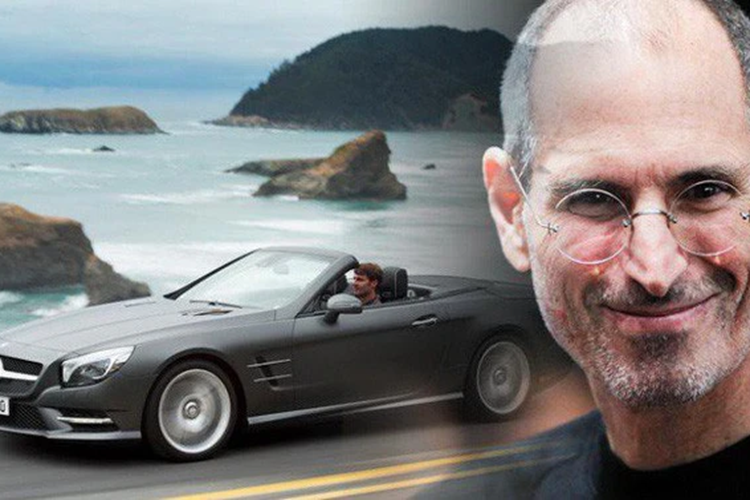 Tính cách kỳ quặc của vị tỷ phú còn được thể hiện qua việc ông không hề nuông chiều con cái, ông từ chối tặng lại chiếc xe Porsche cũ cho con gái, tuy nhiên lại không ngần ngại tặng một chiếc xe mới tinh cho nhân viên bán hàng xuất sắc tại công ty.