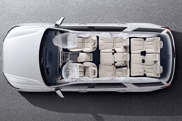 Ngoài ra, Hyundai Palisade thế hệ mới còn có hệ thống hỗ trợ giữ làn đường, hỗ trợ bám làn đường, cảnh báo điểm mù, hỗ trợ tránh va chạm với phương tiện cắt ngang khi lùi, camera 360 độ và cảnh báo khoảng cách đỗ xe khi tiến/lùi.