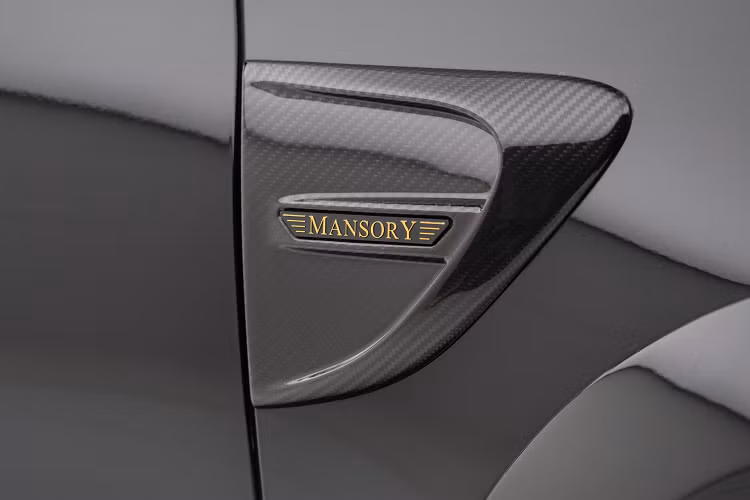 Tuy nhiên chiếc xe trong bài đã được Mansory nâng cấp sức mạnh, thông số mới của GLS 63 đạt công suất 710 mã lực và mô-men xoắn 1.000 Nm. Tốc độ tối đa của GLS 63 đạt 300 km/h.