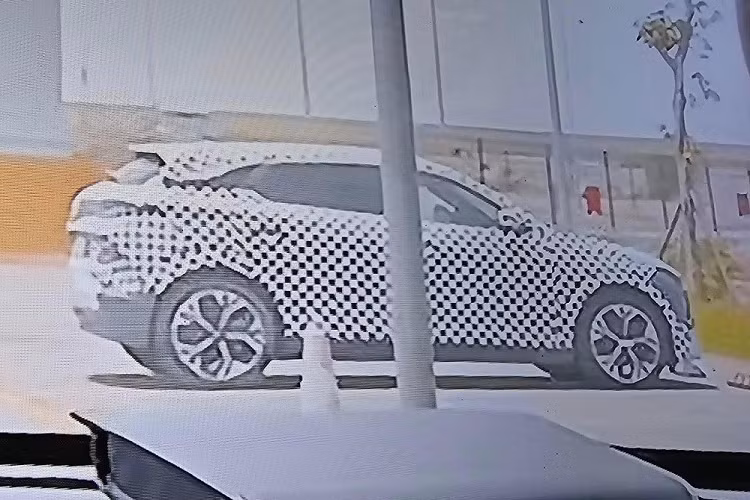 VinFast VF6 2024 chay thu tai Viet Nam, nhan coc vao thang 7/2023