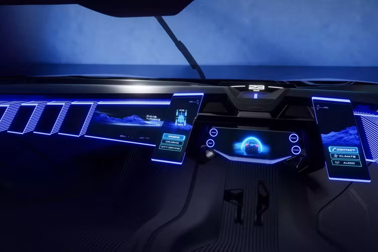 Mỗi chế độ lái sẽ được hiển thị với những giao diện người dùng khác nhau phù hợp với từng hoàn cảnh lái xe. Ở chế độ R, Hyper Force làm sáng cabin bằng ánh sáng viền nội thất màu đỏ và các bảng điều khiển phụ sẽ mở rộng về phía người lái để cung cấp dữ liệu đua quan trọng.