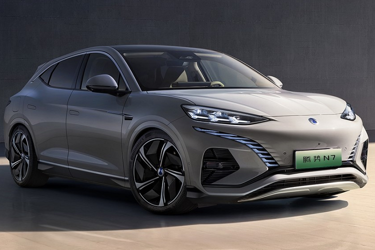 Mới đây, tập đoàn Tengshi Motors đã chính thức công bố hình ảnh chính thức của mẫu SUV cỡ trung 5 chỗ hoàn toàn mới của mình mang tên gọi Denza N7 2024 mới đã nhận được sự quan tâm không nhỏ của các khách hàng nước này.