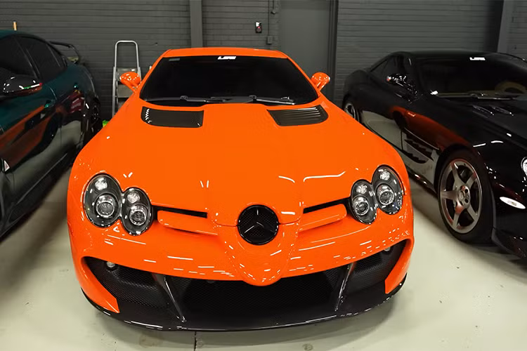 Những chiếc xe nổi bật khác trong garage của Laurence Escalante bao gồm một chiếc Lamborghini Countach LPI 800-4, McLaren Senna GTR, Bugatti Chiron Super Sport, McLaren P1, Ferrari Daytona SP3, Ferrari LaFerrari, Lamborghini Sian,...