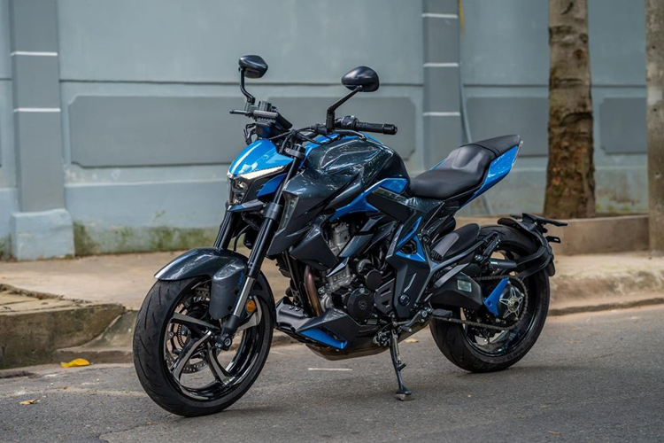 Tại Việt Nam, Zontes 350R1 2023 mới được phân phối theo diện nhập khẩu tư nhân với 1 phiên bản duy nhất, cùng giá bán 96 triệu đồng.