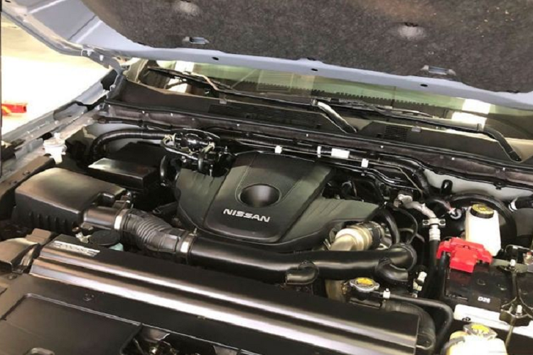 Giống như phiên bản thường, mẫu SUV này cũng vẫn sử dụng hệ thống đèn pha LED Quad với tính năng tự động điều chỉnh luồng sáng.