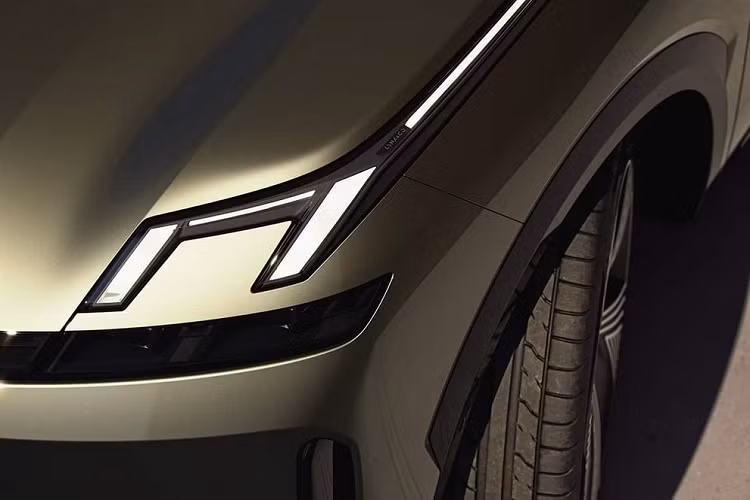 Trong thời gian tới, sẽ có thêm những thương hiệu xe Trung Quốc khác gia nhập thị trường Việt Nam như OMODA và JAECOO cùng của Chery, BYD hay Haima. Được thành lập vào năm 2016, Lynk &amp; Co là thương hiệu xe cao cấp của tập đoàn Geely. Các mẫu xe Lynk &amp; Co được phát triển và sáng tạo bởi Trung tâm R&amp;D có tên China Euro Vehicle Technology AB (CEVT) ở Thụy Điển.