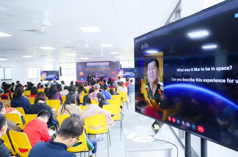 Một nghiên cứu của USstudy vào năm 2017 cho thấy, 50% trong số những học sinh có trải nghiệm với STEAM được trang bị tốt hơn để ứng phó với các khóa học STEM/STEAM ở trường đại học so với những học sinh khác ở Hoa Kỳ. Điều này cho thấy rằng những học sinh được tiếp cận với STEAM từ sớm sẽ có khả năng học thuật tốt hơn đối với những học sinh có ít hoặc chưa từng tiếp cận với giáo dục STEAM. Còn theo Báo cáo Kinh tế Toàn cầu, sẽ có trên 7 triệu việc làm trong ngành công nghệ cao mở ra nhưng không có đủ nhân công có kỹ năng để lấp vào.