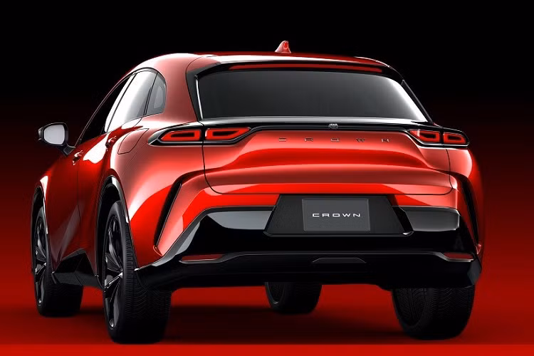 Hiện Toyota chưa hé lộ thông tin cụ thể về 2 động cơ của Crown Sport 2024. Chỉ biết rằng, dù ở phiên bản nào, Toyota Crown Sport 2024 cũng được trang bị hệ dẫn động 4 bánh 4WD. Theo kế hoạch, Toyota Crown Sport 2024 sẽ chính thức ra mắt tại thị trường Nhật Bản vào mùa thu năm nay, có thể là tháng 8/2023.