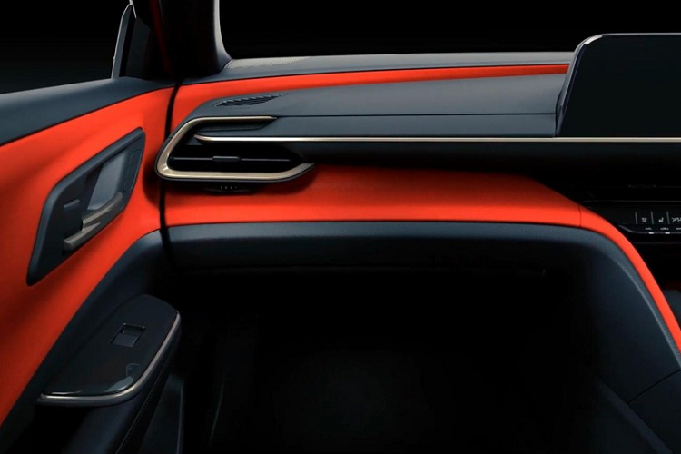 Bên trong mẫu SUV hạng trung này là nội thất 2 hàng ghế với 5 chỗ ngồi. Xe cũng có bảng đồng hồ kỹ thuật số và màn hình cảm ứng trung tâm nối liền nhau, cùng có kích thước 12,3 inch.