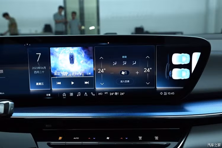 Chiếc xe mới có hệ thống quản lý pin có thể kết nối không dây bằng wBMS, hệ thống theo dõi tình trạng pin kết hợp "xe-đám mây", hệ thống quản lý nhiệt nguồn nhiệt kép BEV Heat, ổ điện tám trong một Aotecan tự phát triển hệ thống và cấu trúc có hình dạng tốt bằng thép cường độ cao.