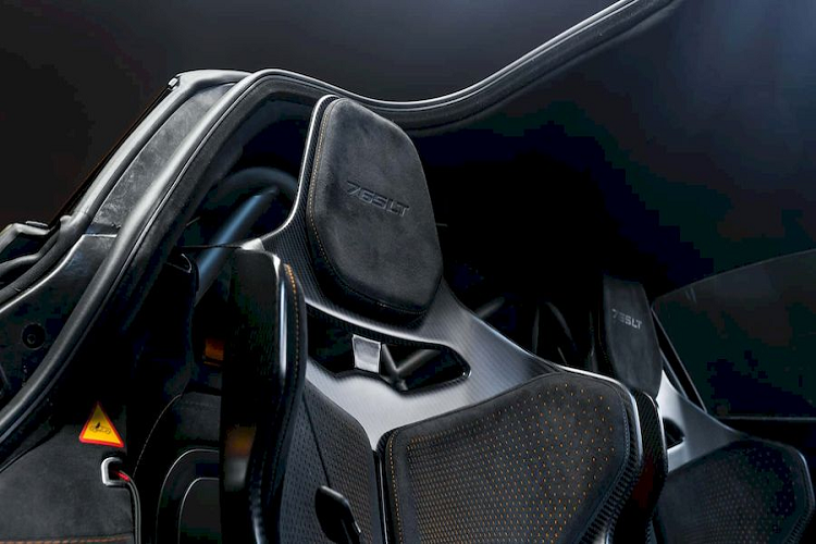 Theo công bố của nhà sản xuất, McLaren 765LT có thể tăng tốc từ 0-100km/h chỉ trong vòng 2,7 giây và từ 0-200 km/h trong 7,2 giây.