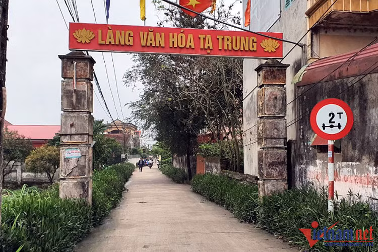 Nghi pham sat hai ong ba ngoai o Hung Yen tung nghien game