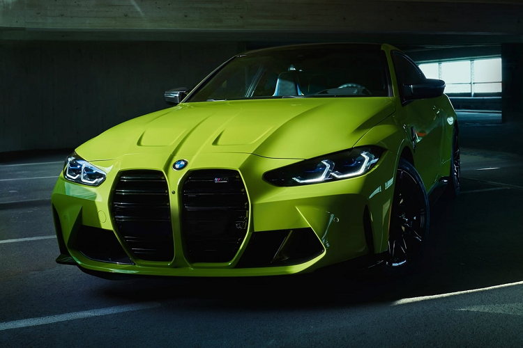 Chiếc xe đã được ra mắt tại sự kiện "Chạm vào đường chân trời" được tổ chức tại Ngôi nhà của BMW trên Via Verri ở Milan và khoang nội thất được lấy cảm hứng từ thành phố này.