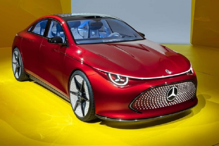 MMA được cho là phát triển dành riêng cho các mẫu xe chạy điện. Tuy nhiên không phải vậy, MMA được tối ưu hóa cho xe điện chạy pin (BEV) và nó vẫn có thể tải được động cơ đốt trong. Giám đốc điều hành Kaellenius cho biết, MMA sẽ được áp dụng trên các mẫu xe nhỏ gọn mới của Mercedes-Benz như coupe 4 cửa, shooting brake và hai mẫu SUV.