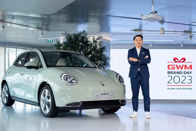 Trong sự kiện kỷ niệm 2 năm có mặt tại thị trường Thái Lan, hãng xe Trung Quốc Great Wall Motor (GWM) đã hé lộ kế hoạch sản xuất mẫu xe Ora Good Cat chạy điện ở tỉnh Rayong của nước này vào năm sau.