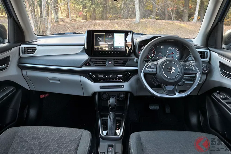 Bên cạnh đó là tính năng cảnh báo người lái mất tập trung, hệ thống hỗ trợ phanh Dual Sensor Brake Support thế hệ thứ 2 và hỗ trợ phanh ở tốc độ thấp (cả tiến lẫn lùi) để ngăn va chạm.