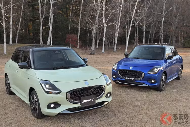 Xe có 9 màu sắc, bao gồm 2 màu mới là xanh dương Frontier Blue Pearl Metallic có thể thay đổi sắc độ tùy thuộc vào ánh sáng và vàng chanh Cool Yellow Metallic.